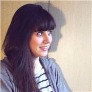 Studentessa per aiuto compiti